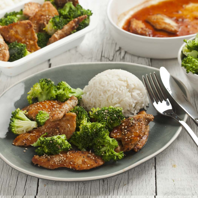 Putenburst mit broccoli