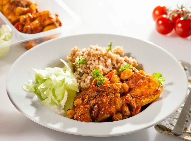 Marokkanisches Huhn mit Vollkorn-Bulgur