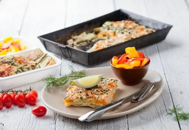 Zdravá večera: Zapekaný losos so zeleninou